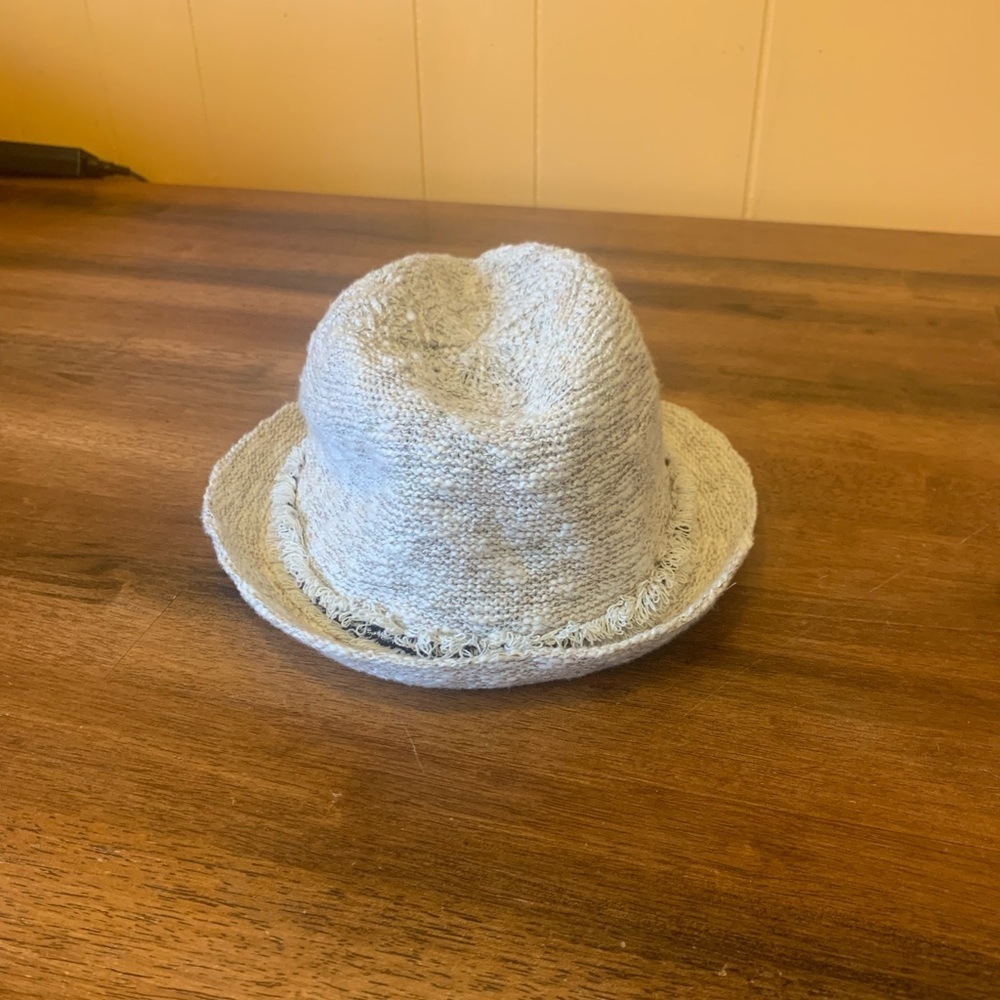 Zara Cream Knit Hat - Picture 4 of 11